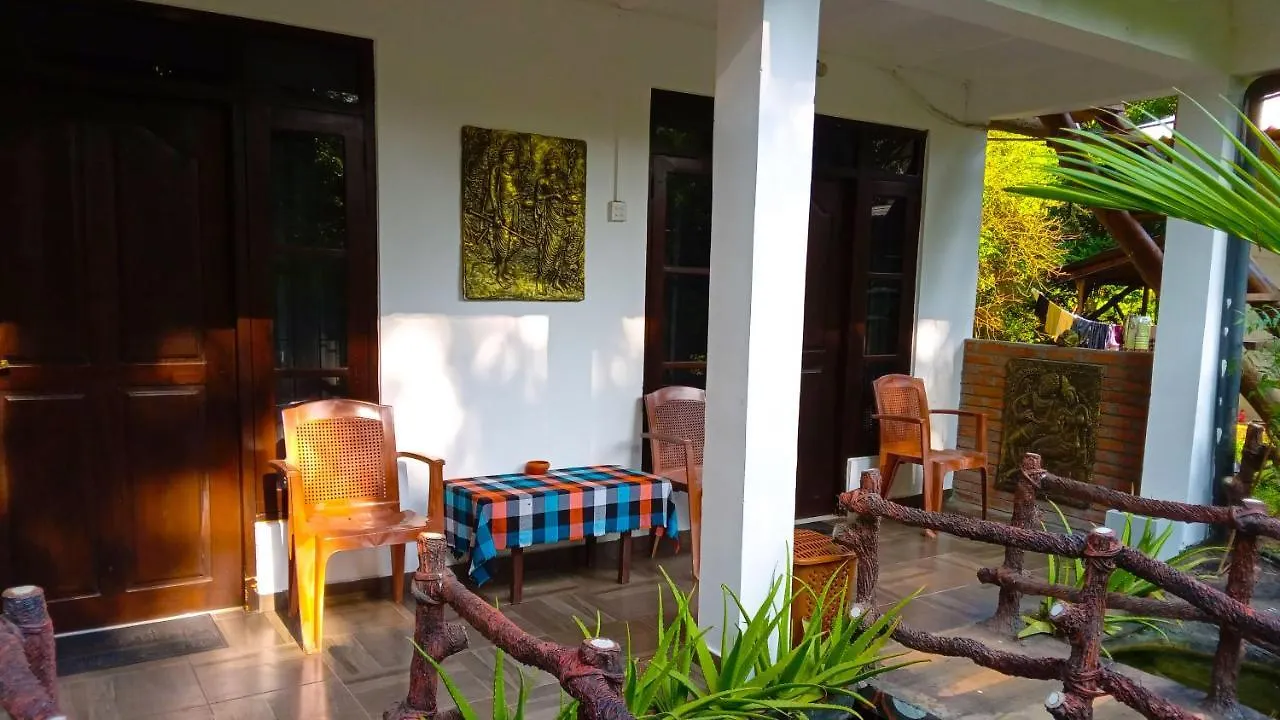 Sigiriya River Side Resort 0*,