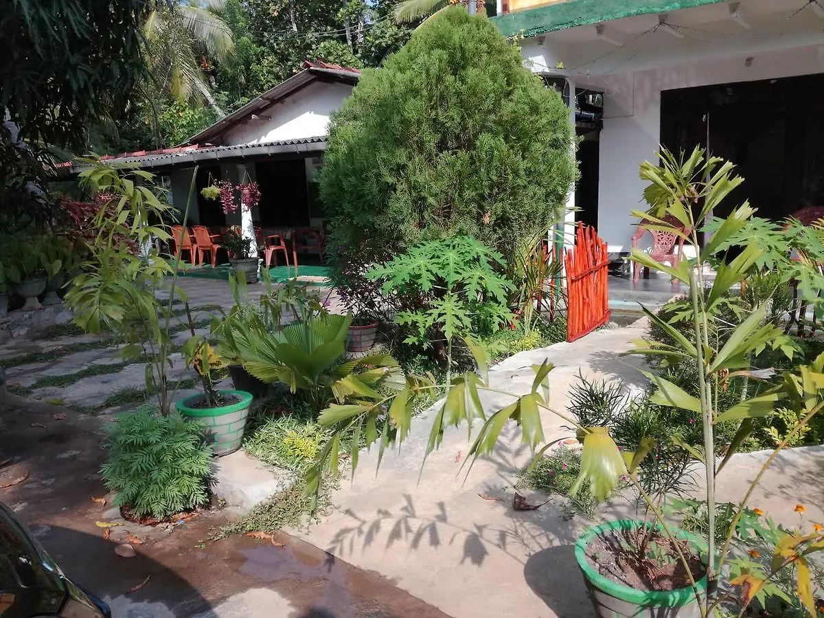 Sigiriya River Side Resort 0*,